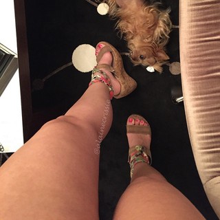 Alaine Crissiê feet photo thumbnail