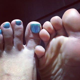 Alaine Crissiê feet photo thumbnail