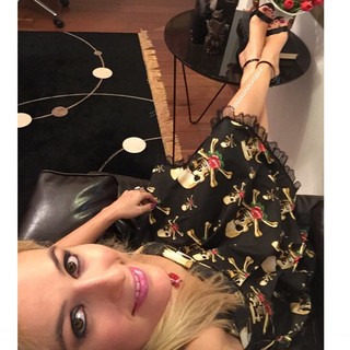 Alaine Crissiê feet photo thumbnail