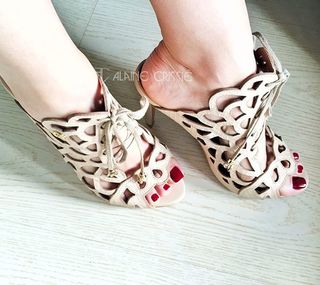 Alaine Crissiê feet photo thumbnail