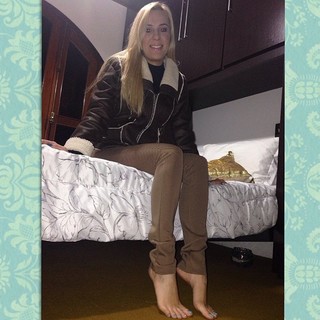 Alaine Crissiê feet photo thumbnail