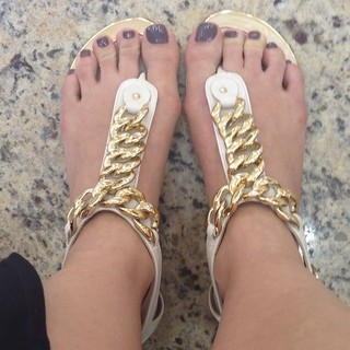 Alaine Crissiê feet photo thumbnail