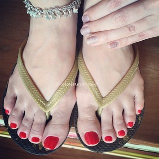 Alaine Crissiê feet photo thumbnail