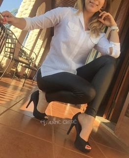 Alaine Crissiê feet photo thumbnail