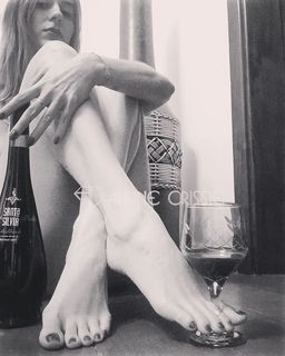 Alaine Crissiê feet photo thumbnail