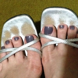 Alaine Crissiê feet photo thumbnail