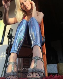 Alaine Crissiê feet photo thumbnail