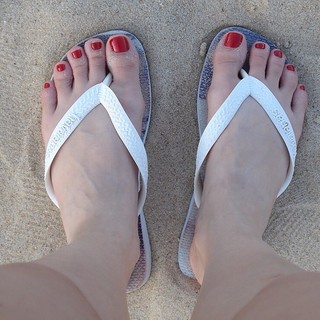 Alaine Crissiê feet photo thumbnail