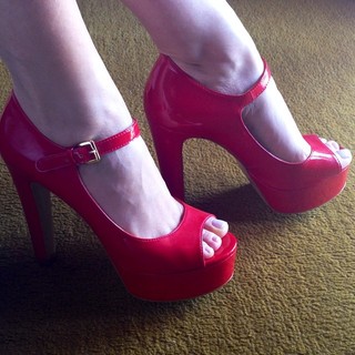 Alaine Crissiê feet photo thumbnail