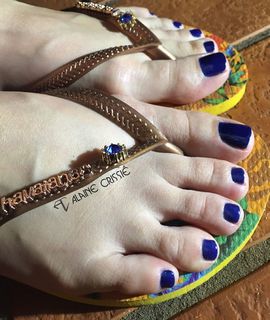 Alaine Crissiê feet photo thumbnail