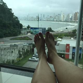 Alaine Crissiê feet photo thumbnail
