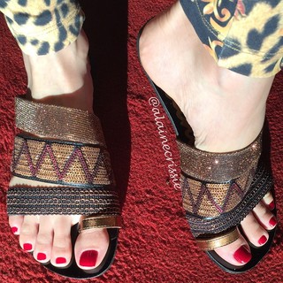 Alaine Crissiê feet photo thumbnail
