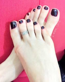 Alaine Crissiê feet photo thumbnail