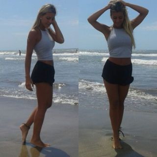Sol Pérez feet photo thumbnail