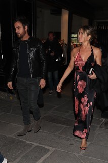 Jennifer Aniston feet photo thumbnail