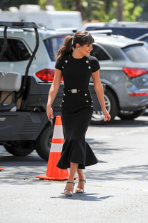 Lea Michele feet photo thumbnail