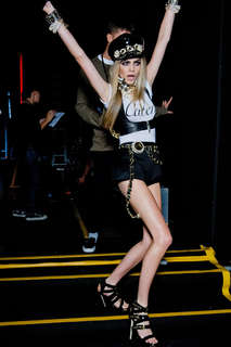 Cara Delevingne feet photo thumbnail
