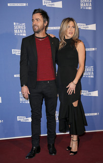 Jennifer Aniston feet photo thumbnail