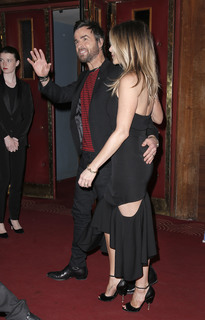 Jennifer Aniston feet photo thumbnail