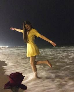 Camila Queiroz feet photo thumbnail