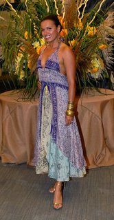 Joy Taylor feet photo thumbnail