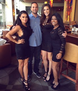 Joy Taylor feet photo thumbnail
