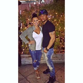 Joy Taylor feet photo thumbnail