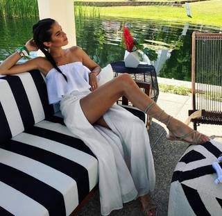 Sara Sampaio feet photo thumbnail