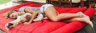 Paolla Oliveira feet photo thumbnail