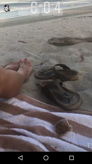 Heidi Klum feet photo thumbnail