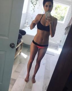 Daniella Monet feet photo thumbnail