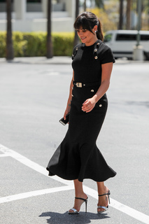 Lea Michele feet photo thumbnail