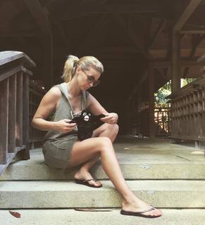 Cristina Ferreira feet photo thumbnail