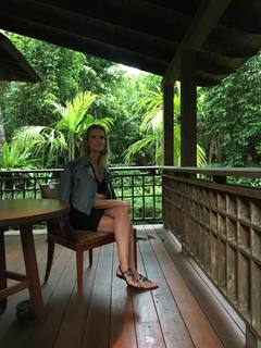 Cristina Ferreira feet photo thumbnail