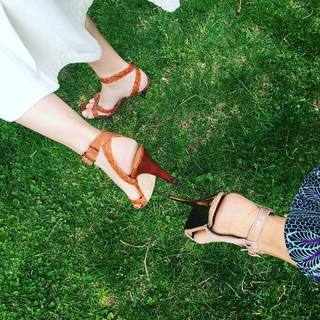 Mariska Hargitay feet photo thumbnail