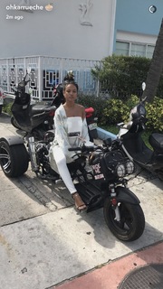 Karrueche Tran feet photo thumbnail