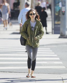 Lily Collins feet photo thumbnail