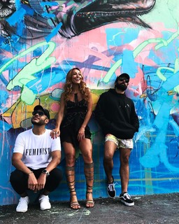 Sabrina Sato feet photo thumbnail