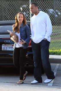 Minka Kelly feet photo thumbnail