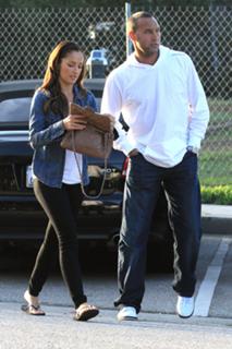 Minka Kelly feet photo thumbnail