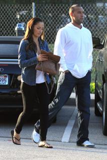 Minka Kelly feet photo thumbnail