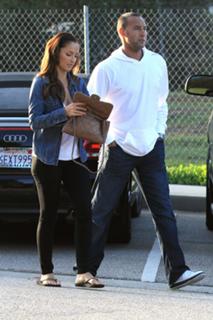 Minka Kelly feet photo thumbnail
