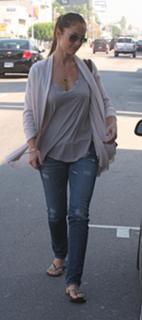 Minka Kelly feet photo thumbnail