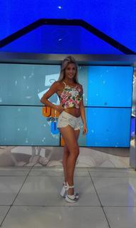 Sol Pérez feet photo thumbnail