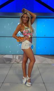 Sol Pérez feet photo thumbnail