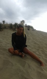 Sol Pérez feet photo thumbnail