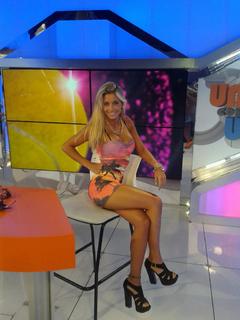 Sol Pérez feet photo thumbnail