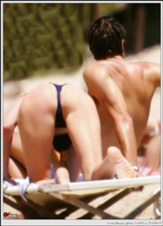 Alessia Marcuzzi feet photo thumbnail