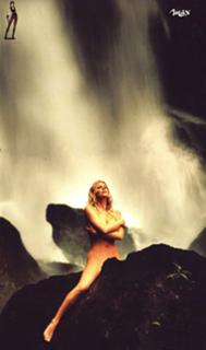 Alessia Marcuzzi feet photo thumbnail
