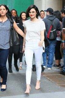 Lucy Hale feet photo thumbnail